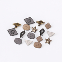 Étiquette Métallique 3D Personnalisée de Luxe Tendance, Écusson Logo Rectangulaire/Carré Écologique pour Vêtements, Doré/Argenté Poli Miroir, Découpe Laser
