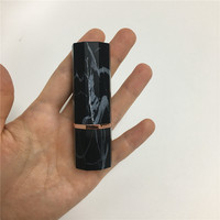 9 côtés Flat Cap Black Marbling Pattern Lipstick Tube Container Case