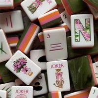 En stock, vente directe d'usine, jeu de mahjong en acrylique Zoe de style américain sur le thème du mahjong, 160 pièces, emballage en boîte en carton, fabriqué en Chine