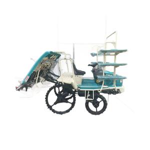 Transplanteuse de riz à 6 rangs à vendre, modèle autoporté grande capacité avec commande par joystick et pneus en caoutchouc massif - Product Image 4