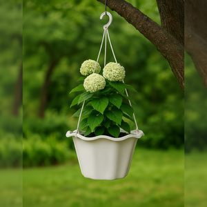 Macetas y jardineras de plástico con forma de onda, tamaños grandes y pequeños con acabado resistente, opciones colgantes y de escritorio - Product Image 1