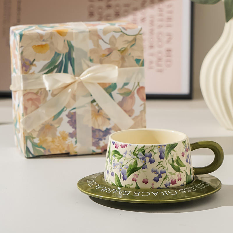 Green color-blocked cups and saucers - Lily of the Valley flower-patterned box with ribbon