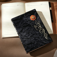 Carnet A5 Nouveau Style à Fleurs Dorées, Très Esthétique, Pliant en Trois, Élégant, Luxe Léger, pour Bureau et Réunions, avec Reliure Cousue, Idéal Cadeau