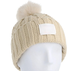 Bonnet unisexe le plus vendu en gros – Nouveaux bonnets à pompon chauds pour adultes, style urbain, tailles personnalisées, pour l'hiver et les activités de plein air - Product Image 4