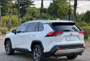 Auto Usado 2024 <span class=keywords><strong>RAV4</strong></span> Híbrido Motor Dual 2.5L E-CVT FWD Elite PLUS 2.5L 178hp Híbrido 5 Asientos SUV Compacto para Faw <span class=keywords><strong>Toyota</strong></span> Asequible - Product Image 5