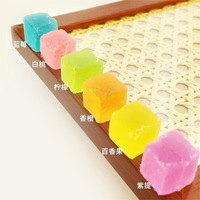 Suppléments de bonbons gommeux multivitaminés OEM Vitamine B C D pour adultes et enfants Soutien de la santé du système immunitaire Pas pour les nouveau-nés