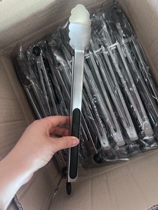 Pinzas de <span class=keywords><strong>cocina</strong></span> de <span class=keywords><strong>silicona</strong></span> de acero inoxidable de alta resistencia, utensilios para servir con bloqueo resistente al calor, agarre antideslizante para comida, ensalada, barbacoa - Product Image 2