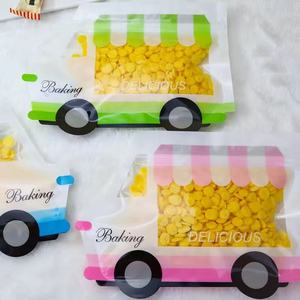 工厂的热销库存: 带可视窗口的儿童汽车形状的饼干和糖果站立包装袋 - Product Image 2