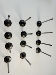 Válvulas de admisión y escape adecuadas para motor Toyo Ta 2RZ 3RZFE 1RZ 3B 13B-T 13B 12R 2L 1KZ 1KZFE - Product Image 2