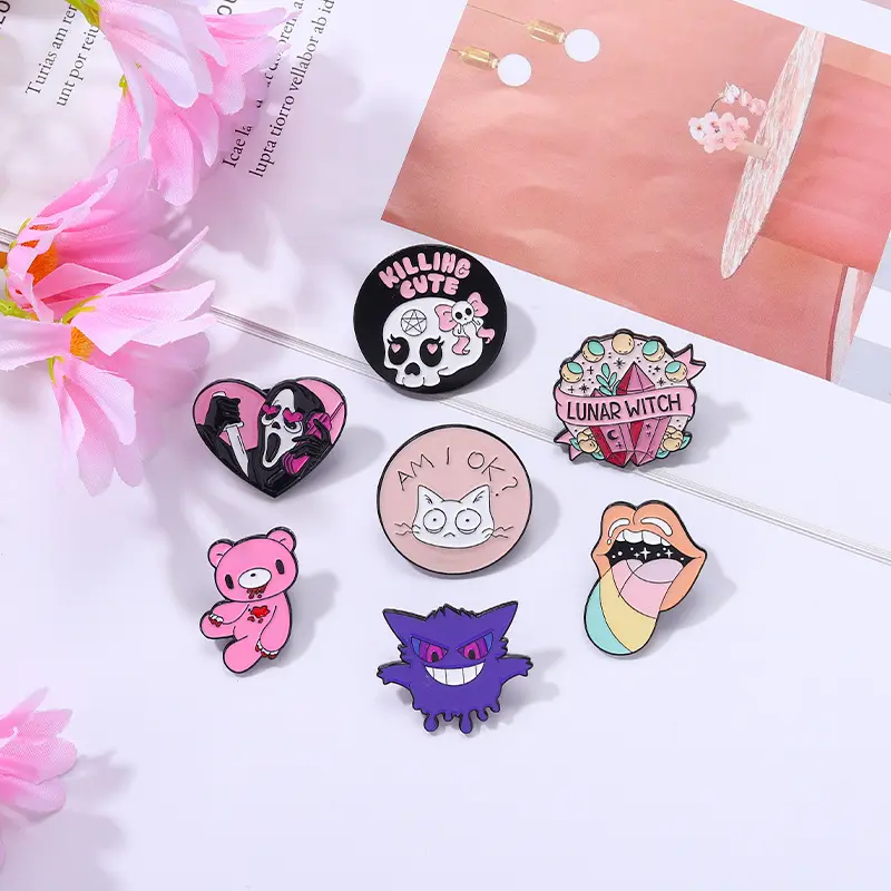 Custom enamel pin European and American New Horror Love Pink Mouth Bear Alloy Brooch Cat Shape Enamel Badge Buckle