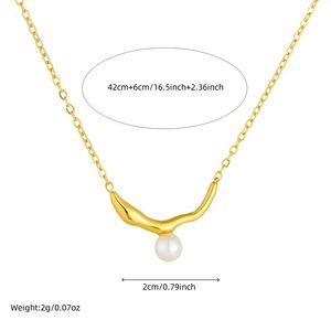 Irregular Pearl Chain Gold Plated Stainless Steel Clavicle Necklace For Women Everyday Wear - Product Image 3