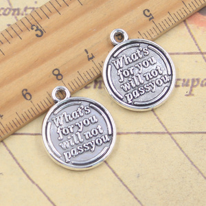 Ciondoli in metallo antico <span class=keywords><strong>per</strong></span> <span class=keywords><strong>gioielli</strong></span> fai da te 24x20MM ciondoli in bronzo <span class=keywords><strong>argento</strong></span> tibetano in lega piatti rotondi - Product Image 3