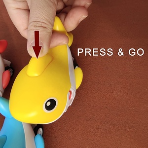 Petite voiture à inertie en plastique éducative en forme de requin de dessin animé, jouet à presser et à faire rouler, pour cadeau d'enfant - Product Image 4
