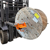Accessoire de manutention pour chariot élévateur en acier, capacité 2000 kg, pour bobines et tambours de câbles, robuste, avec étriers pour le transport en entrepôt