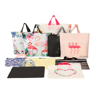 Bolsas de Compras para Ropa Reciclables de PP de Alta Calidad con Impresión por Grabado, Cierre de Cremallera y Válvula para Regalos - Product Image 1