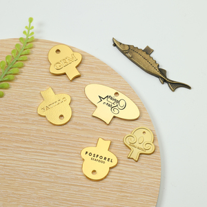 Tasarım kendi özel kazınmış logosu altın gümüş Metal paslanmaz çelik veya çinko alaşım havyar anahtarlık ile teneke kutu açacağı olabilir - Product Image 2