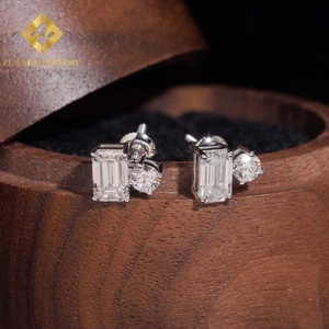 Boucles d'oreilles clous ZUANFA pour femme, diamant de laboratoire taille émeraude NGIC, clarté VVS, bijoux en or 10K - Product Image 4