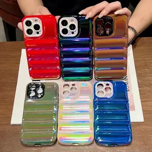 2024 warna-warni dan keren kustom lembut sentuhan Puffer bawah jaket casing ponsel penutup bermerek casing ponsel baru untuk iPhone 13/12 Pro max