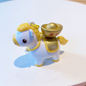 ゾディアックリボルビングポニーキーチェーンの漫画馬年クリエイティブ幸運馬人形スクールバッグペンダントインゴットペンダント女性 - Product Image 4