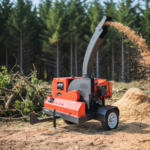 High Efficiency Diesel Engine <b>Wood</b> <b>Crusher</b> Machine with 2-4t/h Capacity and 1390x300mm Inlet for Tree Branch and Log Shredding - Product Image 1