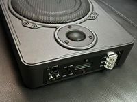 Caisson de basses de voiture actif mince à simple bobinage direct d'usine de 8 pouces, haut-parleur de basse sous le siège haute performance 1200W pour un audio amélioré