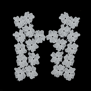 Dentelle Appliques Paire Belle Venise Fleur Design Brodé Décolleté Appliques - Product Image 1