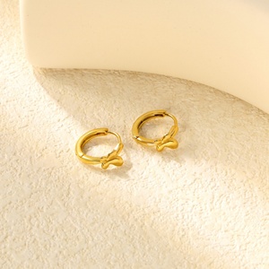 ต่างหูผีเสื้อแบบหนา ดีไซน์ใหม่ สแตนเลสชุบทอง 18K รูปทรงเรขาคณิต สำหรับผู้หญิง - Product Image 4