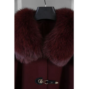 Nouvelle arrivée 2026 Poncho en <span class=keywords><strong>laine</strong></span> mélangée pour femmes Taille unique Style décontracté Cape pour femmes avec col en vraie fourrure de renard - Product Image 2