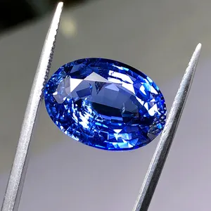 Васильковый синий синтетический сапфир тайский Ограненный корундовый камень овальной формы с трещинами и включениями для изготовления ювелирных изделий