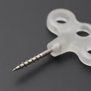 Estaca de tienda de campaña que brilla en la oscuridad, de acero inoxidable, con tres orificios, para uso en exteriores y camping. - Product Image 2