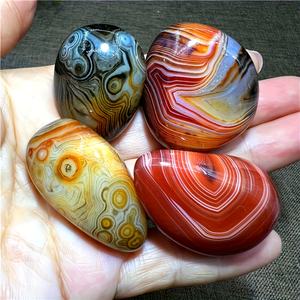 Vente en gros de pierres de paume en agate onyx naturelle, décoration d'intérieur et cadeaux de fête, pierre d'inquiétude naturelle, agate rayée naturelle - Product Image 3