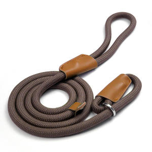 Correa Ajustable para Perro, Cadena en P, Resistente y Duradera, con Empalme de Cuero, 135 cm, Nailon Trenzado, para Perros Medianos y Grandes - Product Image 2