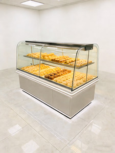 Vitrina Refrigerada Comercial <span class=keywords><strong>de</strong></span> <span class=keywords><strong>Vidrio</strong></span> para Panadería con Iluminación LED <span class=keywords><strong>y</strong></span> Conservación <span class=keywords><strong>de</strong></span> Frescura para Exhibición <span class=keywords><strong>de</strong></span> Postres <span class=keywords><strong>y</strong></span> Pastelería - Product Image 3