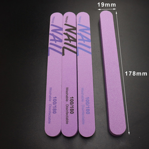 Limes à ongles sur mesure de qualité supérieure 100/180, instruments de manucure gravés sur mesure, en matériau éponge pour une perfection de la finition. - Product Image 2