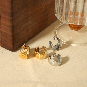 <b>Cuff</b> <b>Earrings</b> Geometric C-Shaped Striped 18K Gold Stainless Steel For Women Fashion Jewelry TE6485-G TE6485-S - Product Image 2