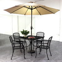 Table à manger de Patio extérieur et 4 chaises empilables ensemble de meubles avec parapluie