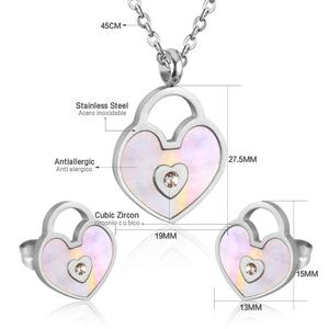 ชุดเครื่องประดับสำหรับผู้หญิง สร้อยคอจี้รูปหัวใจเปลือกหอยสแตนเลสคุณภาพสูง พร้อมต่างหูแบบติด - Product Image 3