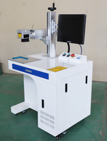Machine de marquage laser à fibre CNC multifonctionnelle 30W 50W 100W à prix compétitif en Chine, machine de gravure laser pour métal et aluminium à vendre