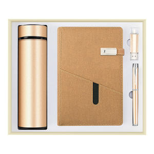 Coffret cadeau 4 en 1 pour femmes A5 Notebook Flask USB Flash Drive Pen Storage Pen Pocket All in a Stylish Box - Product Image 3