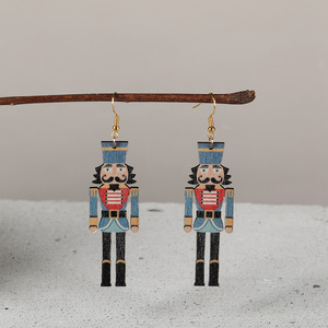 ต่างหูควอตซ์วินเทจสีทอง24K ทรงกระดิ่งสไตล์ยุโรปอเมริกันใหม่เป็นมิตรต่อสิ่งแวดล้อม - Product Image 3