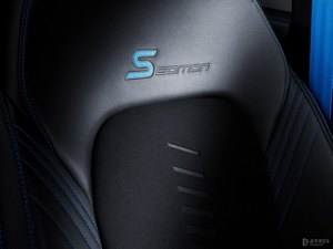Voiture berline compacte Changan <span class=keywords><strong>Ford</strong></span> <span class=keywords><strong>Focus</strong></span> 1.5T <span class=keywords><strong>2022</strong></span>, fabriquée en Chine, essence - Product Image 3