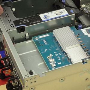 Serveur Rack 2U le plus vendu SR675 V2 avec processeur Xeon, 32 Go de RAM, SSD 1 To, carte mémoire, 750 W, garantie 3 ans, en stock - Product Image 2