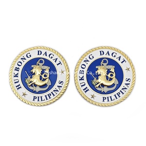 Venta al por mayor precio de fábrica personalizado chapado en oro esmalte duro suave masonería filipina Hukbong Dagat emblemas de coche - Product Image 1