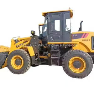 Chargeur de tracteur 835 de 3 tonnes, modèle 2023, moteur 162 CV, origine Chine, en stock - Product Image 1