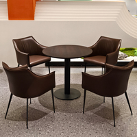 Table basse ronde en bois noir moderne pour usage commercial dans les cafés, écologique et durable