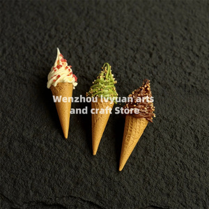 Fausses cornets de crème glacée molle, modèle de dessert réaliste en spirale, accessoire alimentaire pour photographie, décoration de café, pistaches concassées - Product Image 3
