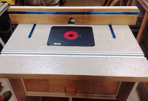 Table <span class=keywords><strong>de</strong></span> routeur CNC solide Brikley, surface solide HPL, mobilier moderne pour hôtel, plans <span class=keywords><strong>de</strong></span> <span class=keywords><strong>travail</strong></span> stratifiés - Product Image 6