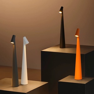 Phòng ngủ Retro Đèn Bàn Cạnh Giường ngủ sang trọng cảm ứng ánh sáng ban đêm với công tắc cảm ứng và pin 1800mAh - Product Image 2