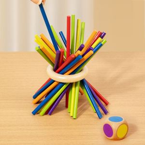 Jeu de société Montessori classique en bois avec tours de bâtonnets, dés et balles pour tout-petits garçons et filles - Product Image 3