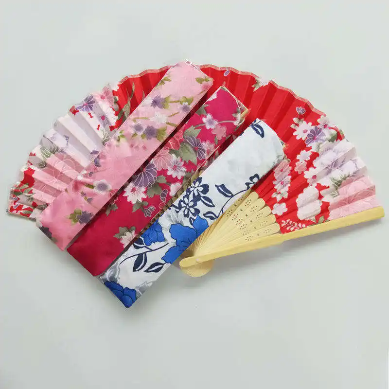 Éventail japonais en tissu de fleurs colorées, pochette inclinée pour éventail en bambou, vente en gros